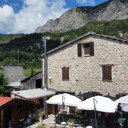 Auberge Lou Jas Soleilhas Екстериор снимка