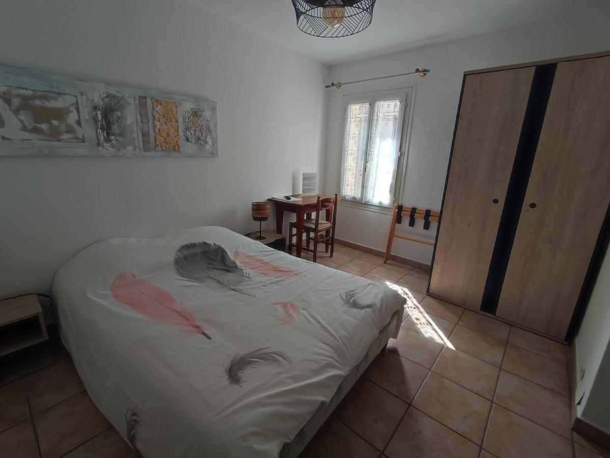 Auberge Lou Jas Soleilhas Екстериор снимка