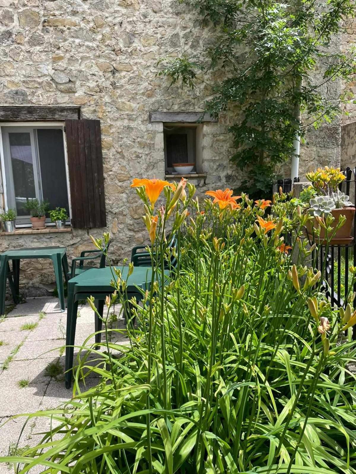 Auberge Lou Jas Soleilhas Екстериор снимка